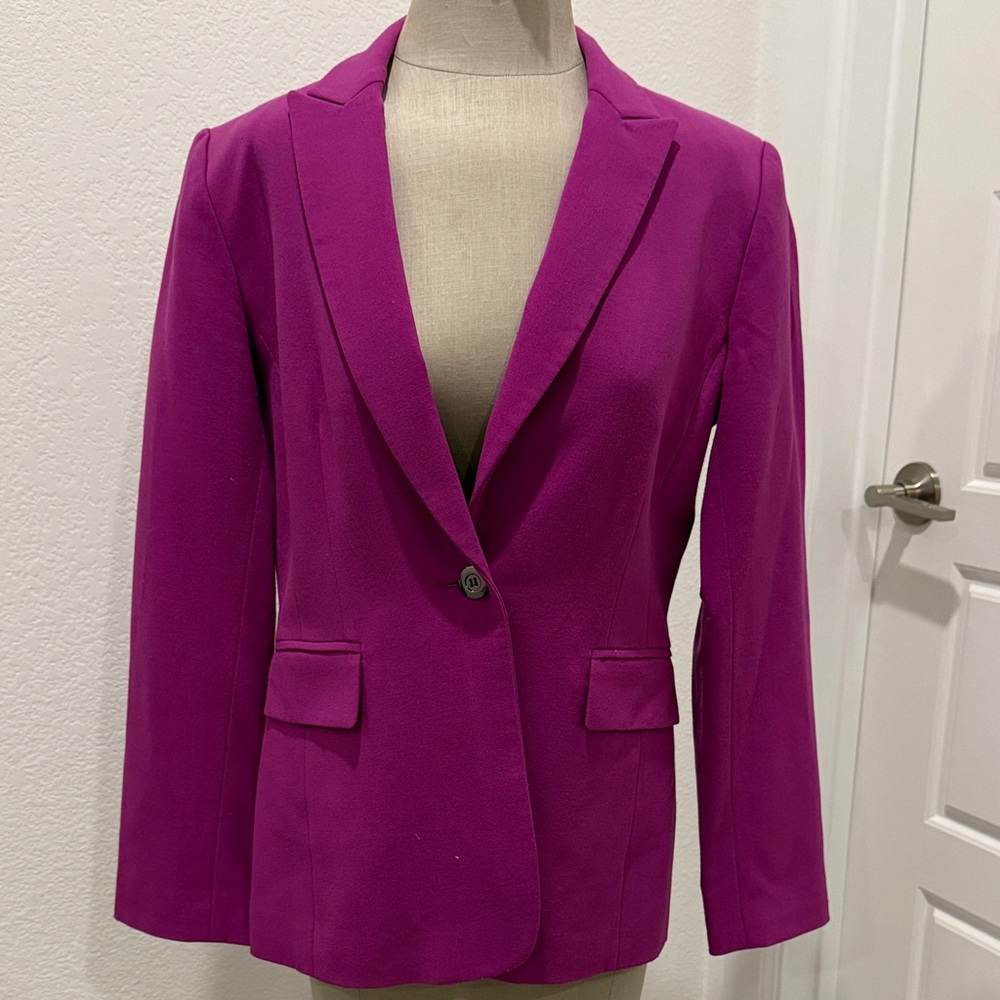 Elegant Fuchsia Women's Blazer